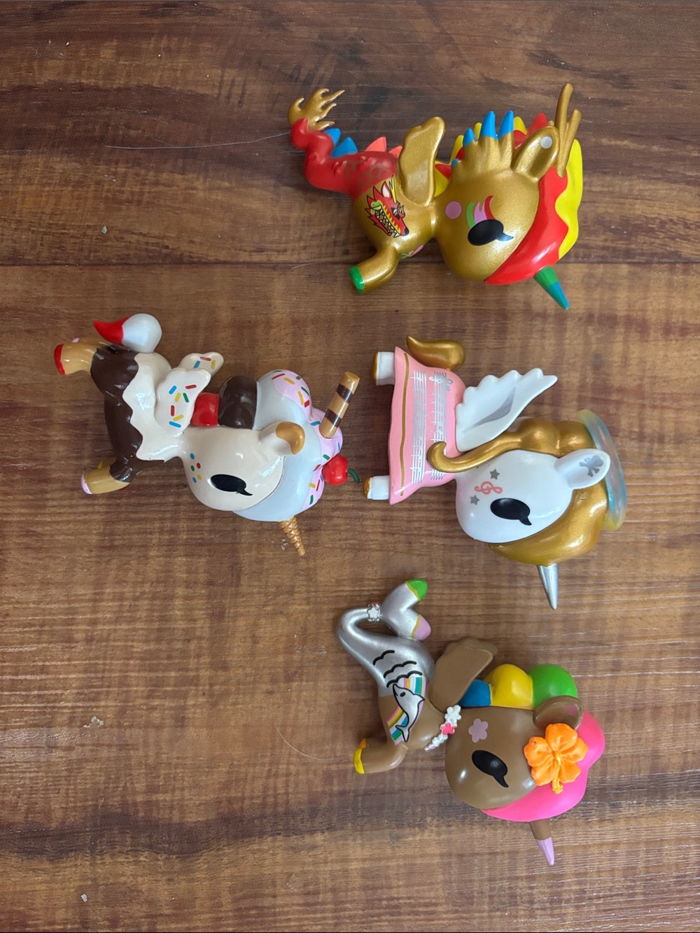 tokidoki Gold & Pink Unicorn Figure Set - Picture 2 of 2